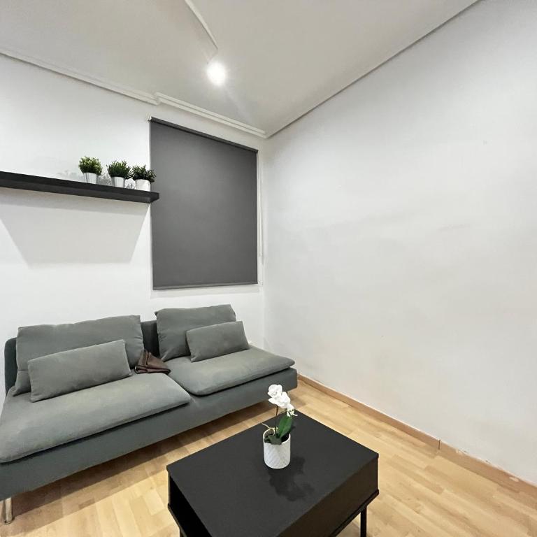 Centro Embajadores Ave - One-Bedroom Apartment - 29