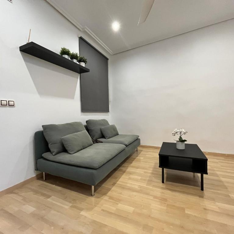 Centro Embajadores Ave - One-Bedroom Apartment - 31