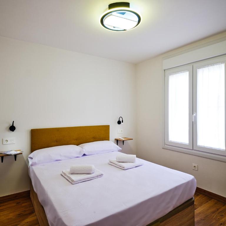 Leo Home- bright & centric 3 bedrooms apartment with private parking inside - Apartamento - 11