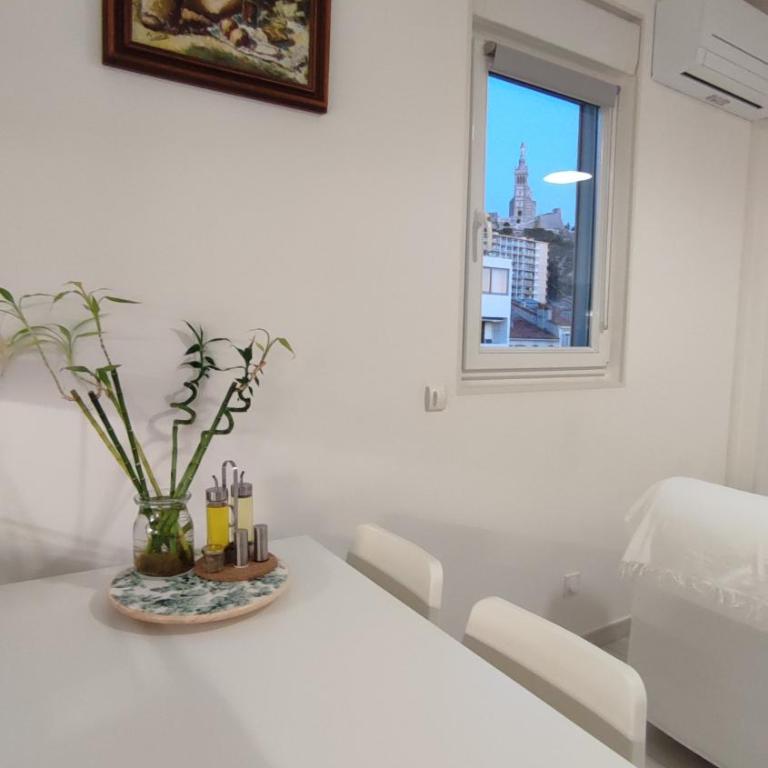 T2 Vue sur la Basilique de Notre Dame de la Garde - Appartement - 35