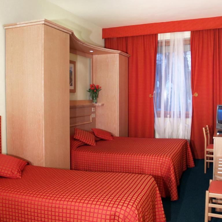 Hotel Meridiana - Camera Tripla Standard - 3