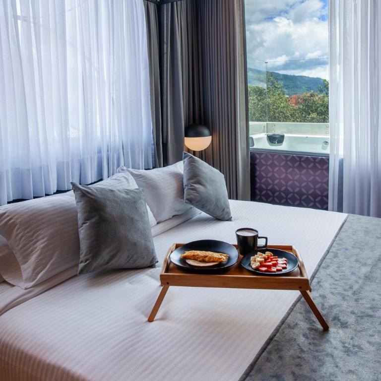 Hemma Bogotá Country Luxury Suites Hotel - Suite con jacuzzi - 1 cama grande - 21