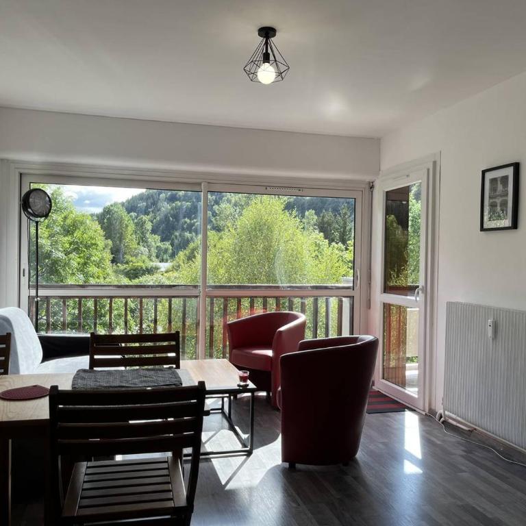 Appartement fonctionnel à Villard-de-Lans, balcon, parking gratuit - FR-1-548-40 - Apartamento - 4