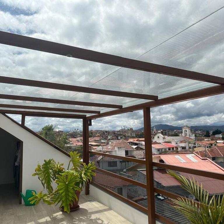 Sucre Suites Cuenca - Suite Deluxe con cama extragrande - 31