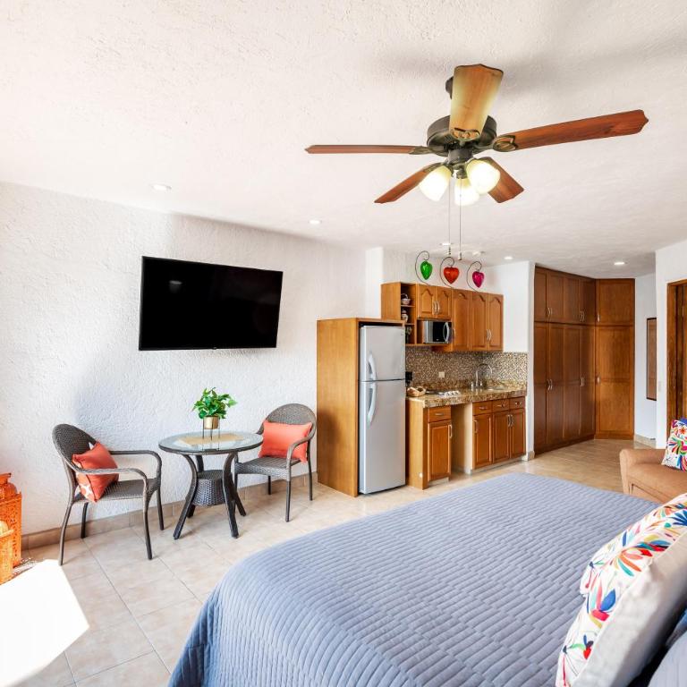 Marina Cabo Plaza Town & Beach Condos - Estudio Deluxe - Puerto deportivo - 42