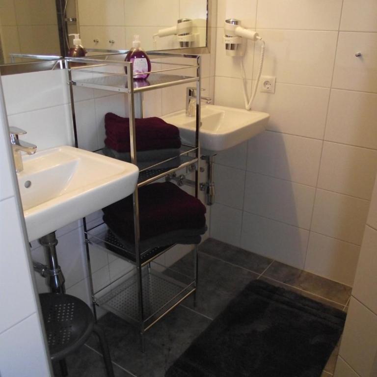 Gschlössle Ferienwohnungen - Apartment mit 2 Schlafzimmern, einer Terrasse und zwei Badezimmern - 22