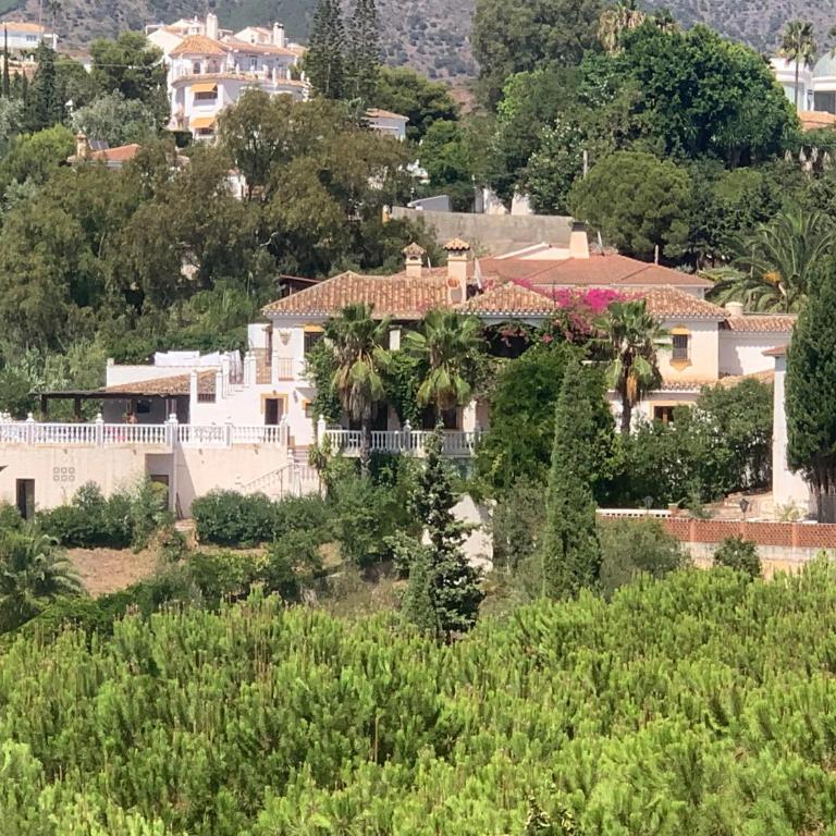 Casa Hermosa Mijas- 7 bedroom villa-sleeps 14 - Villa - 12