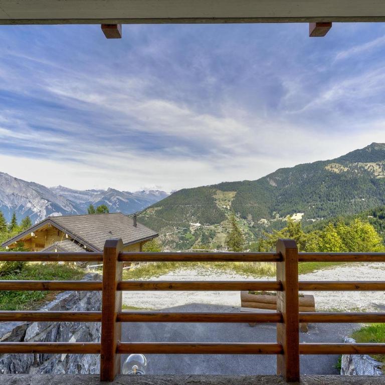 Chalet Snowfall - jacuzzi - views - Chalet - 10
