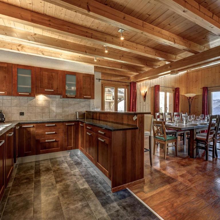 Chalet Snowfall - jacuzzi - views - Chalet - 13