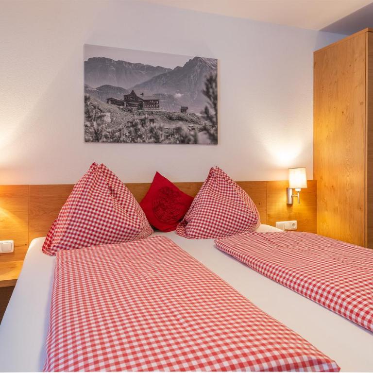 Pension Haus in der Sonne - Comfort Dreibettzimmer - 10