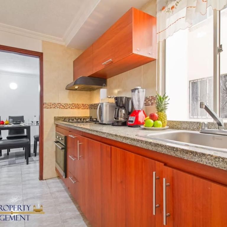 Apartamento con Excelente Ubicación - Camina a Buena Vista - Apartamento de 3 dormitorios - 10