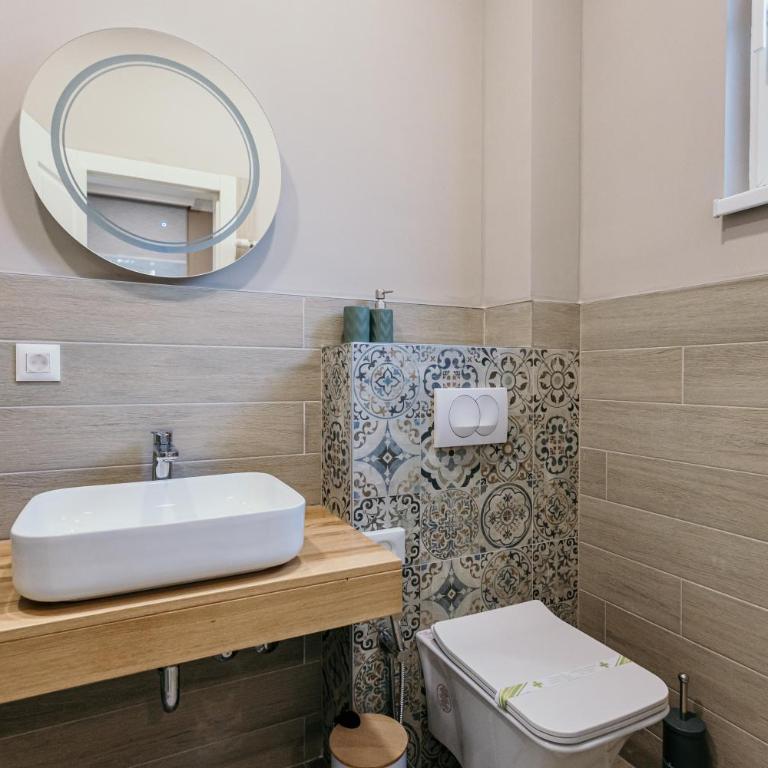 Pansion "Fawlty Towers" Sarajevo - Standardna Dvokrevetna Soba sa Bračnim Krevetom/Zasebnim Krevetima - 26