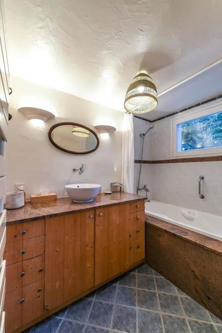 Chalet des Écureuils - Grand chalet familial proche des pistes avec parking - Apartamento - 5