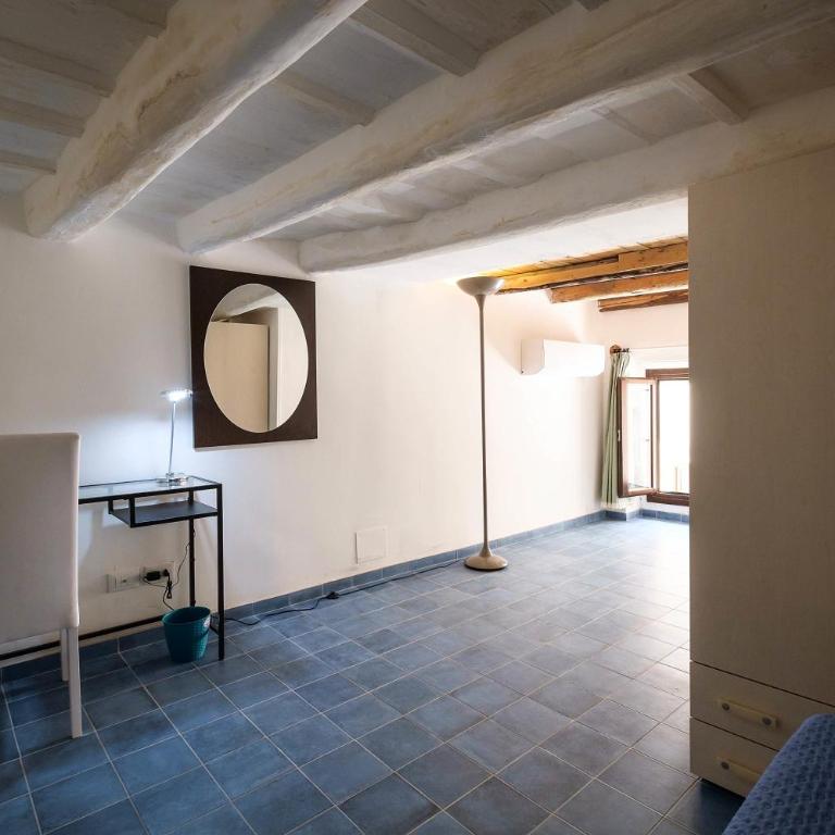 B&B del Massimo - Camera Quadrupla con Bagno Privato Esterno - Mansarda - 9