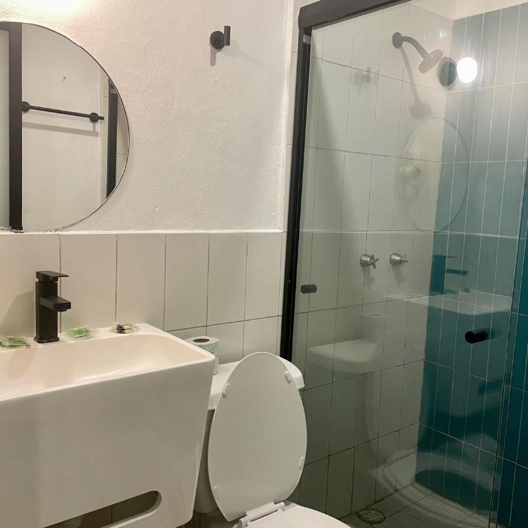 Moloch Hostel & Suites - Double Room with Two Double Beds - 2