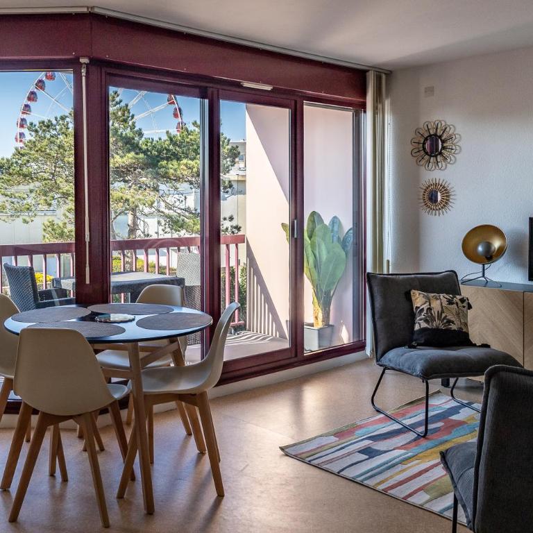LE DANVIN - Spacieux Studio 4 pers - Grand balcon - A 150 m de la Plage - Studio with Balcony - 1