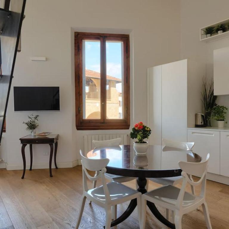 Porta a Prato 46 - Appartamento con 2 Camere da Letto - 1