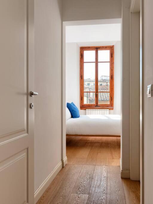 Porta a Prato 46 - Appartamento con 2 Camere da Letto - 31