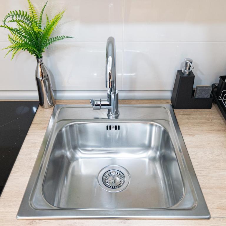 Sleep, Shower and coffee near Madrid's Gran Via - One-Bedroom Apartment - 2