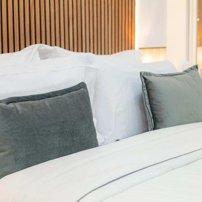 Sleep, Shower and coffee near Madrid's Gran Via - One-Bedroom Apartment - 19
