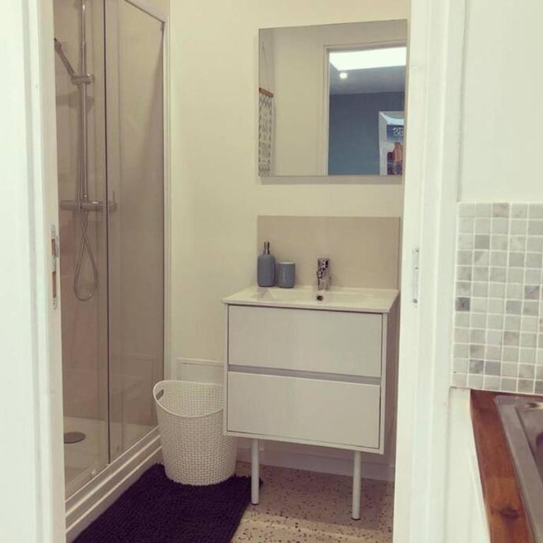 studio cosy idéalement situé - Appartement 1 Chambre - 9