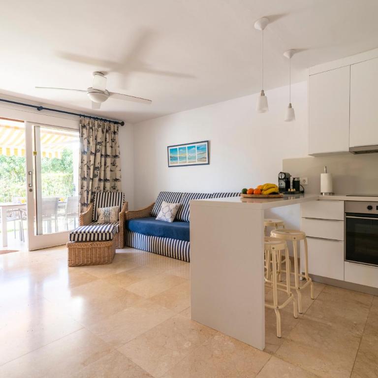 Apartamento junto a la playa - Two-Bedroom Apartment - 8