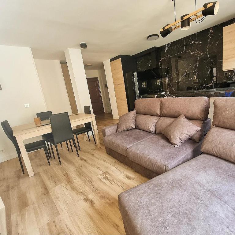 Vivienda Plaza Mayor - Apartamento de 2 dormitorios - 10
