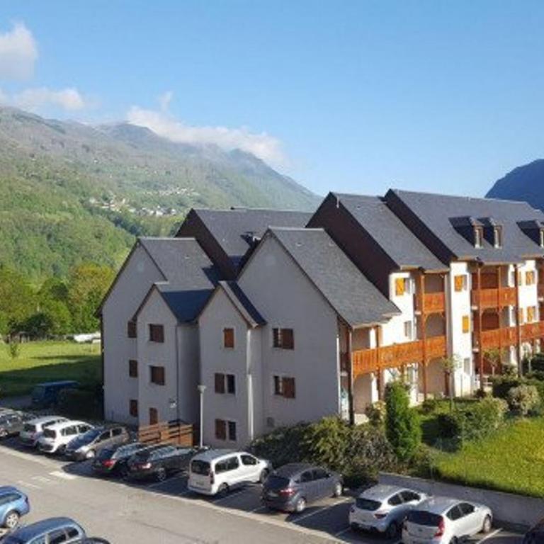 T3 avec Jardin, Piscine, Sauna, Hammam - Proche Commodités, Ski et Thermes - 4 Pers, Luz-Saint-Sauveur - FR-1-402-135 - Appartement - 2