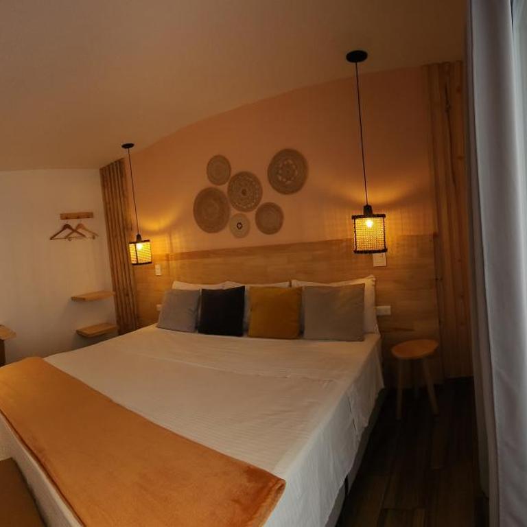 La Martina Hotel Boutique - Habitación con cama extragrande y balcón - 4