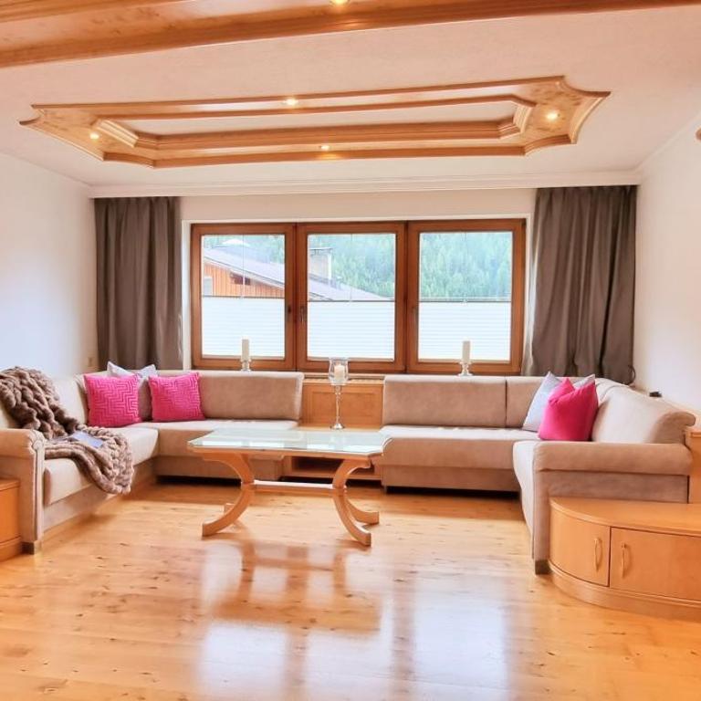 Apartment Zum Landarzt inklusive Sauna - Apartment mit 4 Schlafzimmern und einem Balkon - 1