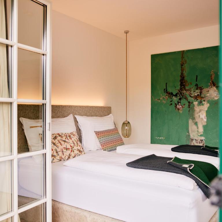 TAUROA Seehotel Grundlsee - Comfort Doppelzimmer mit Seeblick - 2