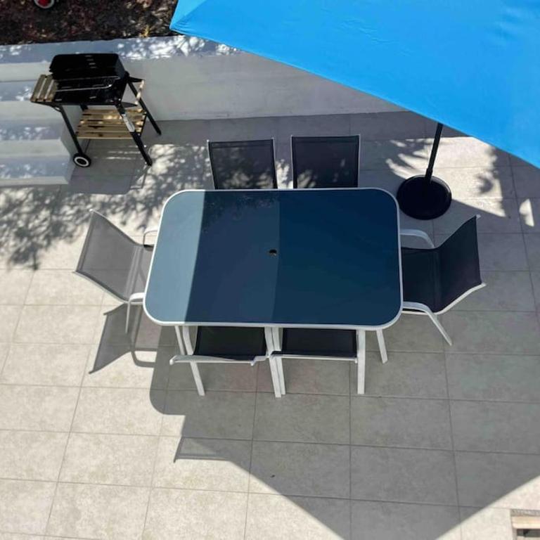 Agréable maison de ville à 500 mètres de la cité - Maison 3 Chambres - 23