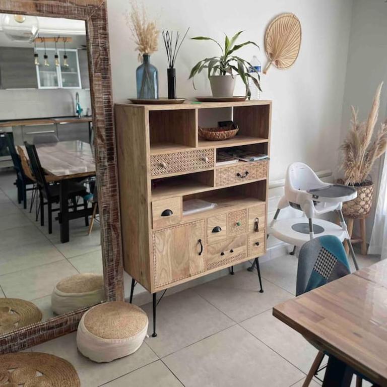 Agréable maison de ville à 500 mètres de la cité - Maison 3 Chambres - 24
