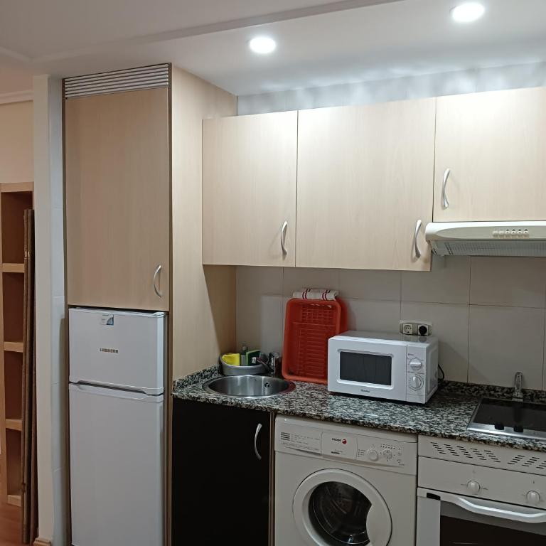Apartamentos Chevere Blanco-Huca - Estudio con cama extragrande y sofá cama - 7
