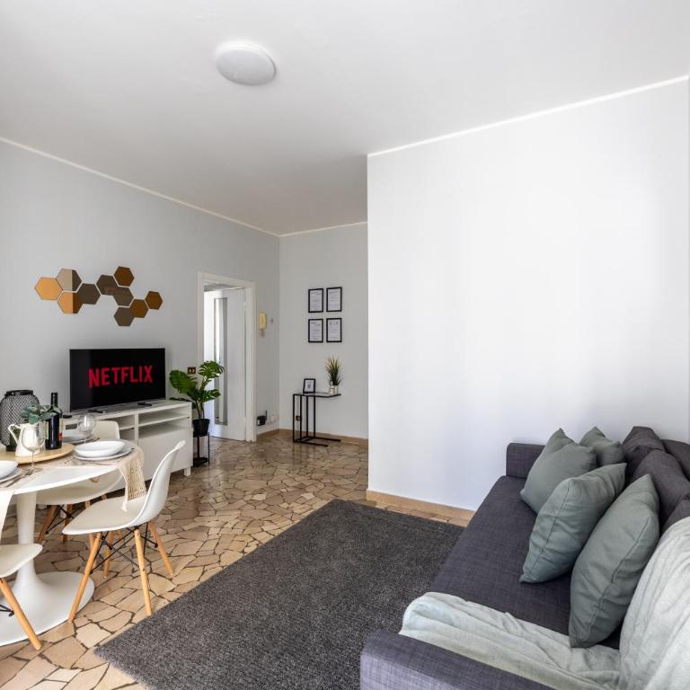 [8 min dalla METRO] Casa Elegante con Netflix e Wifi - Appartamento - 12