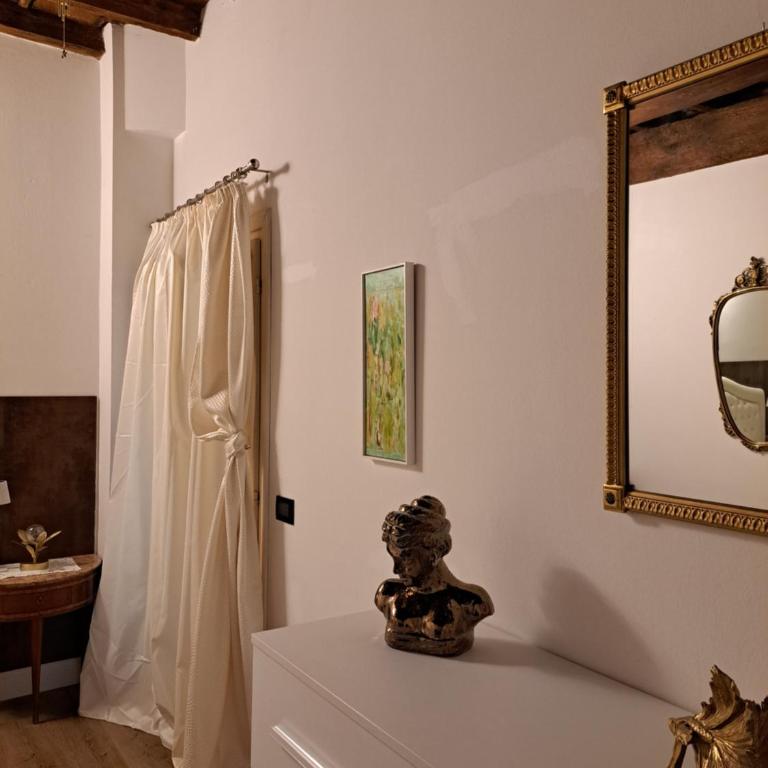 Centro storico, Centralissimo LUXURY SMERALDO SUITE Doccia Idromassaggio , cesto con piccola colazione - Appartamento con 1 Camera da Letto - 17