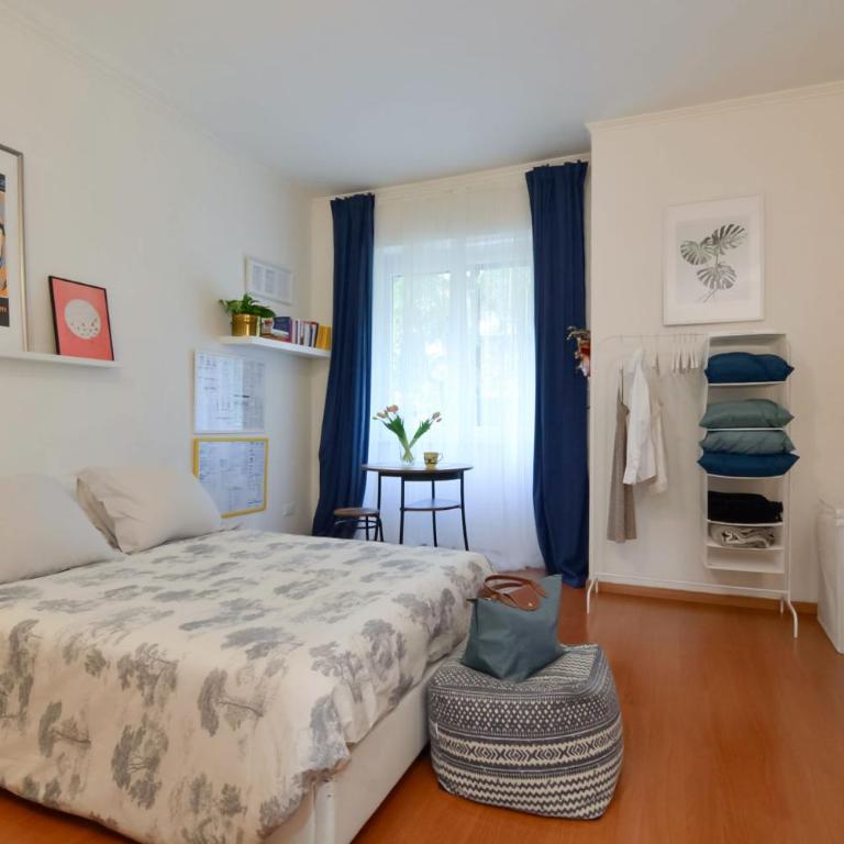 Milano Lights - Double Room with Shared Bathroom - 4