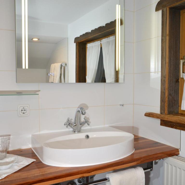 Landhaus Viktoria - Apartment mit Balkon - 9