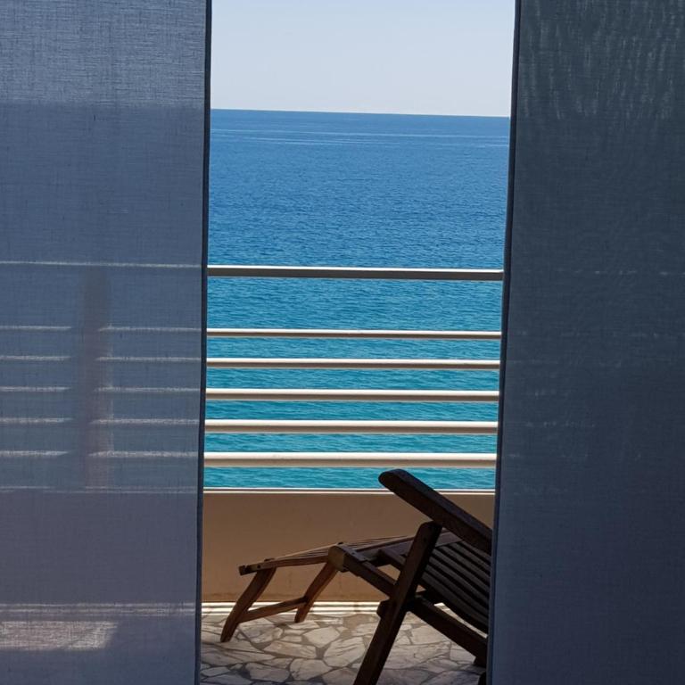Menton front bord de mer Côte d'Azur Florentina sea view French Riviera proche Monaco Montecarlo superb studio - Studio - Vue sur Mer - 11
