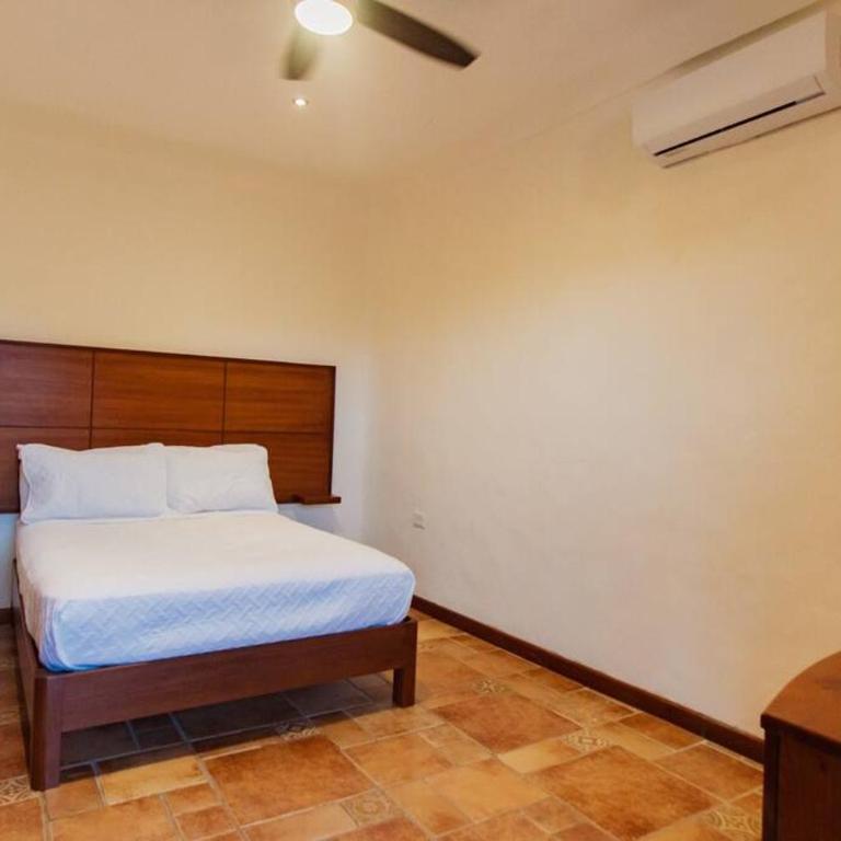 Hermosa Casa a 5 Minutos de la playa caminando! - Five-Bedroom House - 26