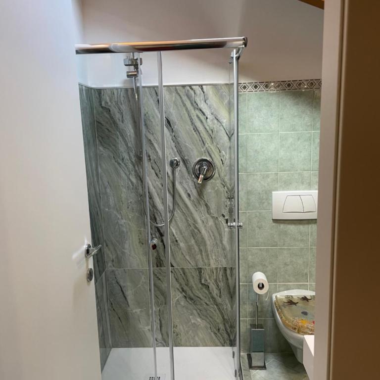 Suites Indipendenza 58 - Camera Matrimoniale con Bagno Privato - 12