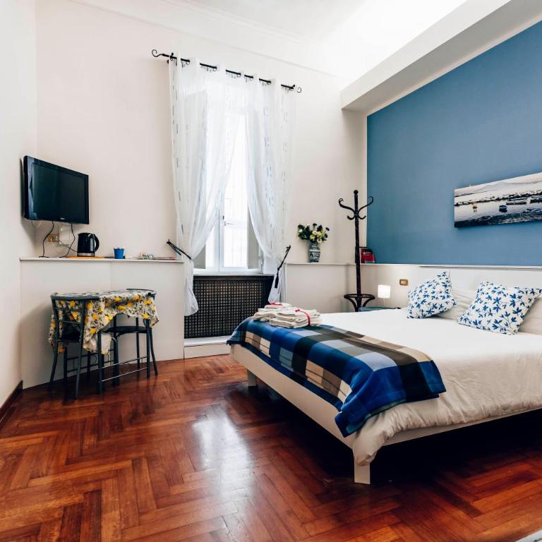 La Casa Del Sole A Mergellina - Camera Matrimoniale con Bagno Privato - 1