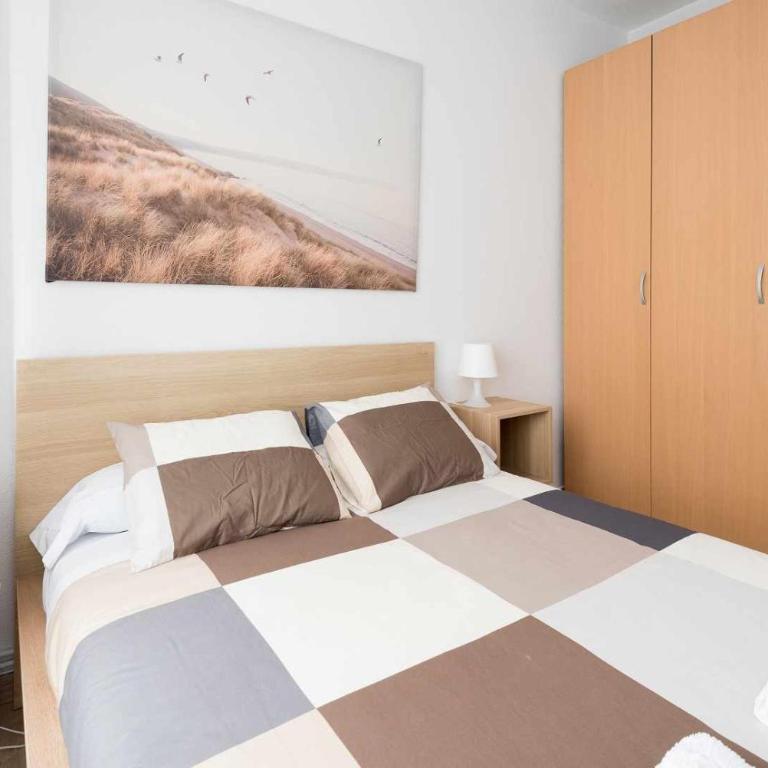 Bilbao 10 minutos andando Casco Viejo y del centro - Three-Bedroom Apartment - 9