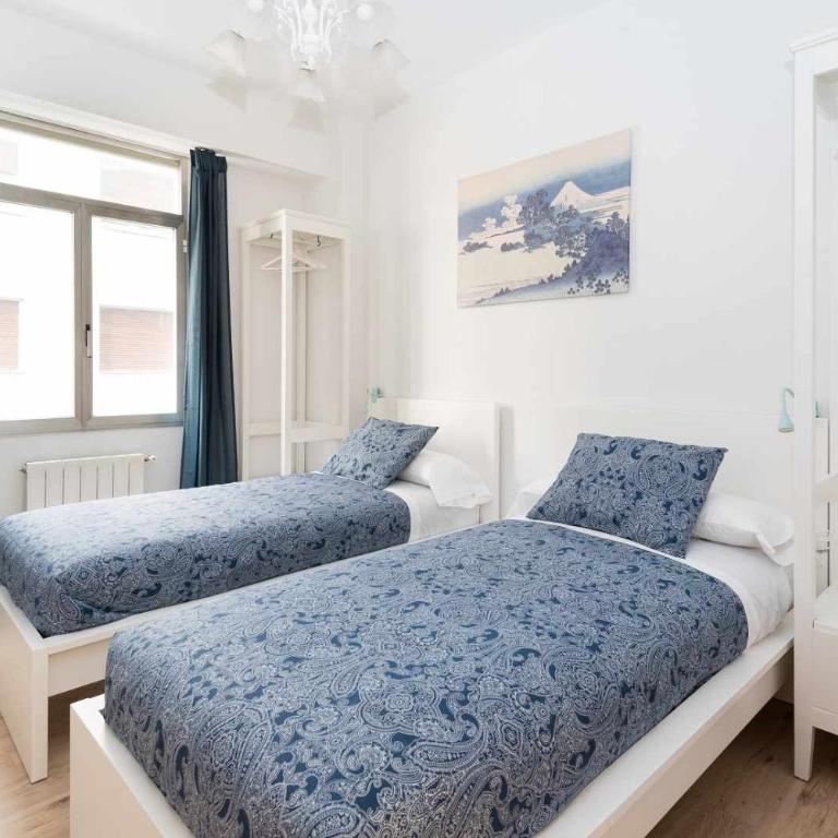 Bilbao 10 minutos andando Casco Viejo y del centro - Three-Bedroom Apartment - 10