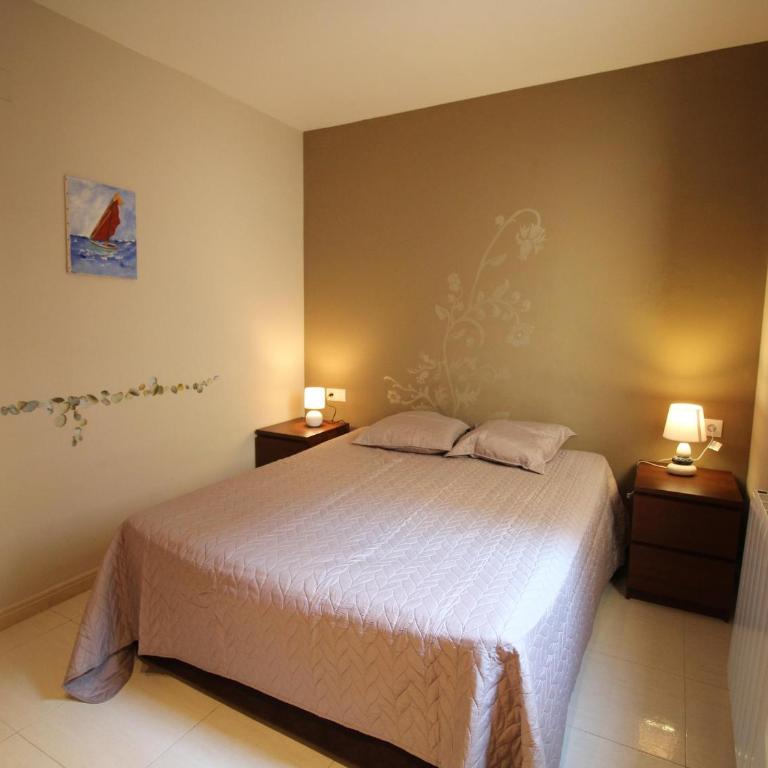 Acogedor apto a 100m de la playa del Port, con garaje y vistas a la montaña - ES-228-2 - Apartamento - 3