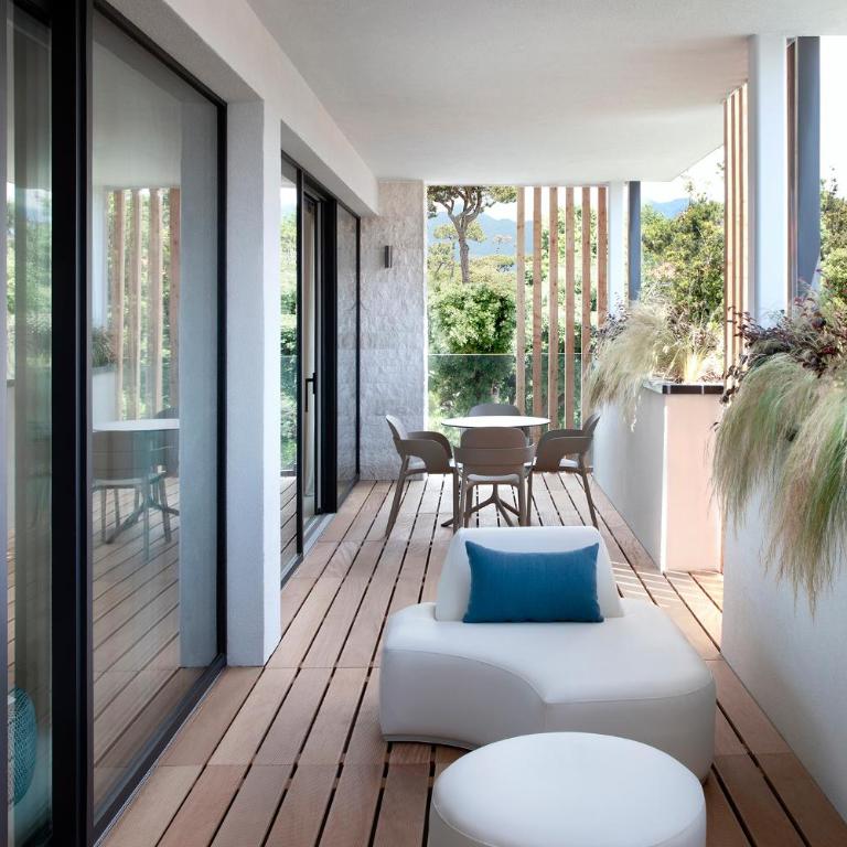 Hotel Byron - Suite con Vista Montagna e Terrazza - Dependance - 1