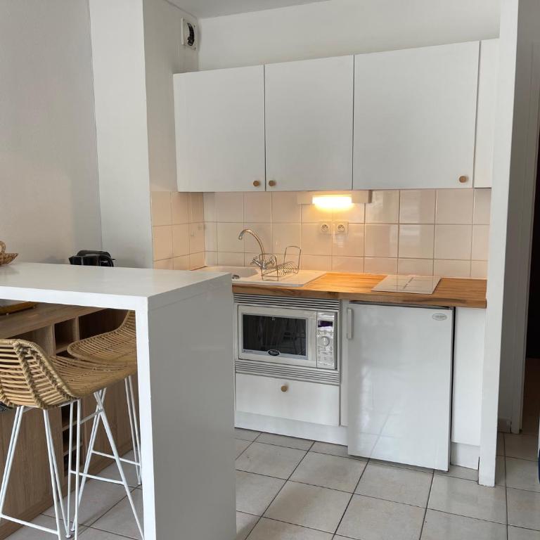 2 pièces avec parking en Coeur de Ville - Appartement lumineux et calme - Appartement 1 Chambre - 4