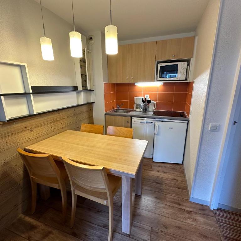 Ski-in ski-out 1 bed, La Tania - Apartment mit 1 Schlafzimmer - 6