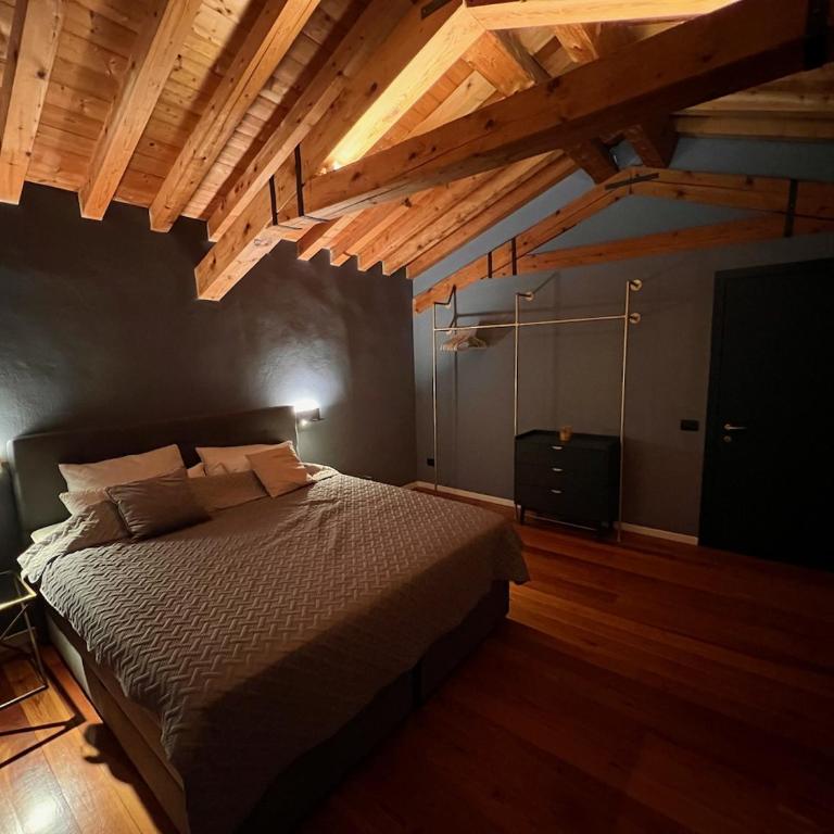 Neu- Villa Ventinove zauberhaft renovierte Landhausvilla mit traumhaftem 180-Seeblick und Park - Villa - 63