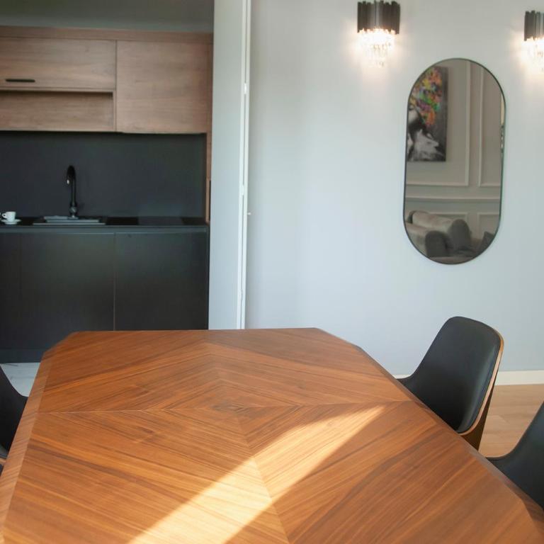 H41 Luxury Suites - Executive Apartman - 2